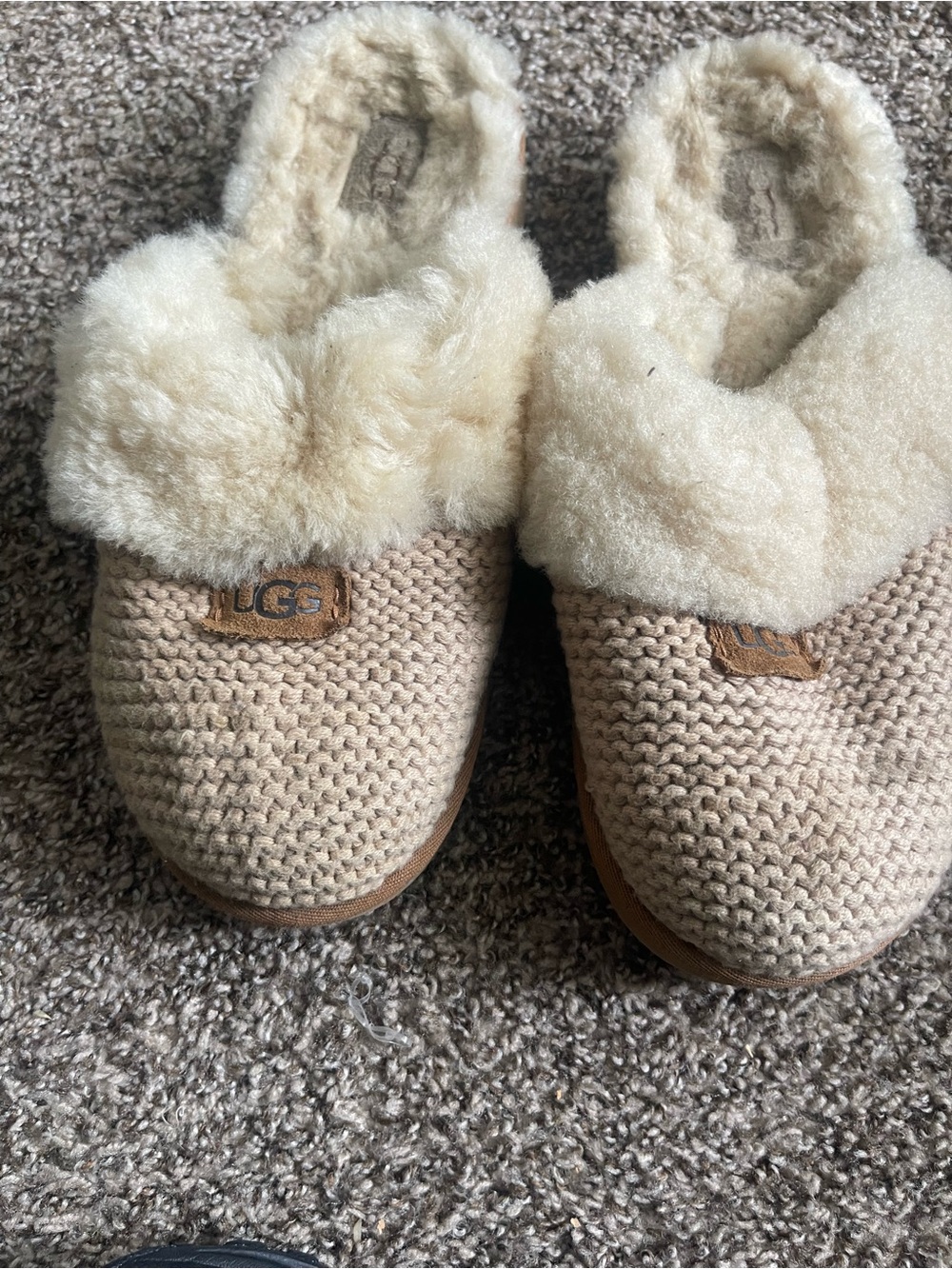 Women’s UGG crotchet slippers size 10 just need a little clean up